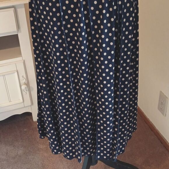 Michael Farrell Dotted Soft Knit Dress - Picture 7 of 11